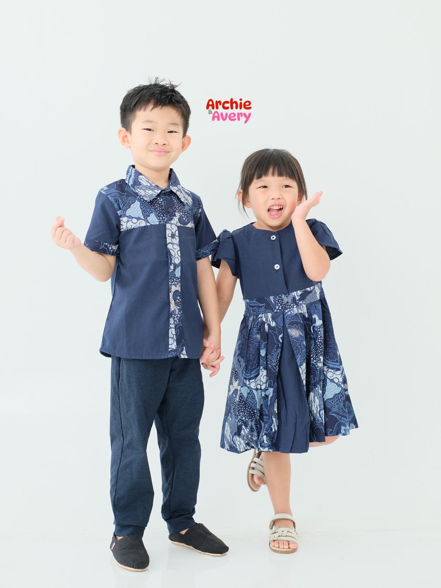 Batik Couple Mama Anak Navy ATRACTIV X ARCHIEAVERY